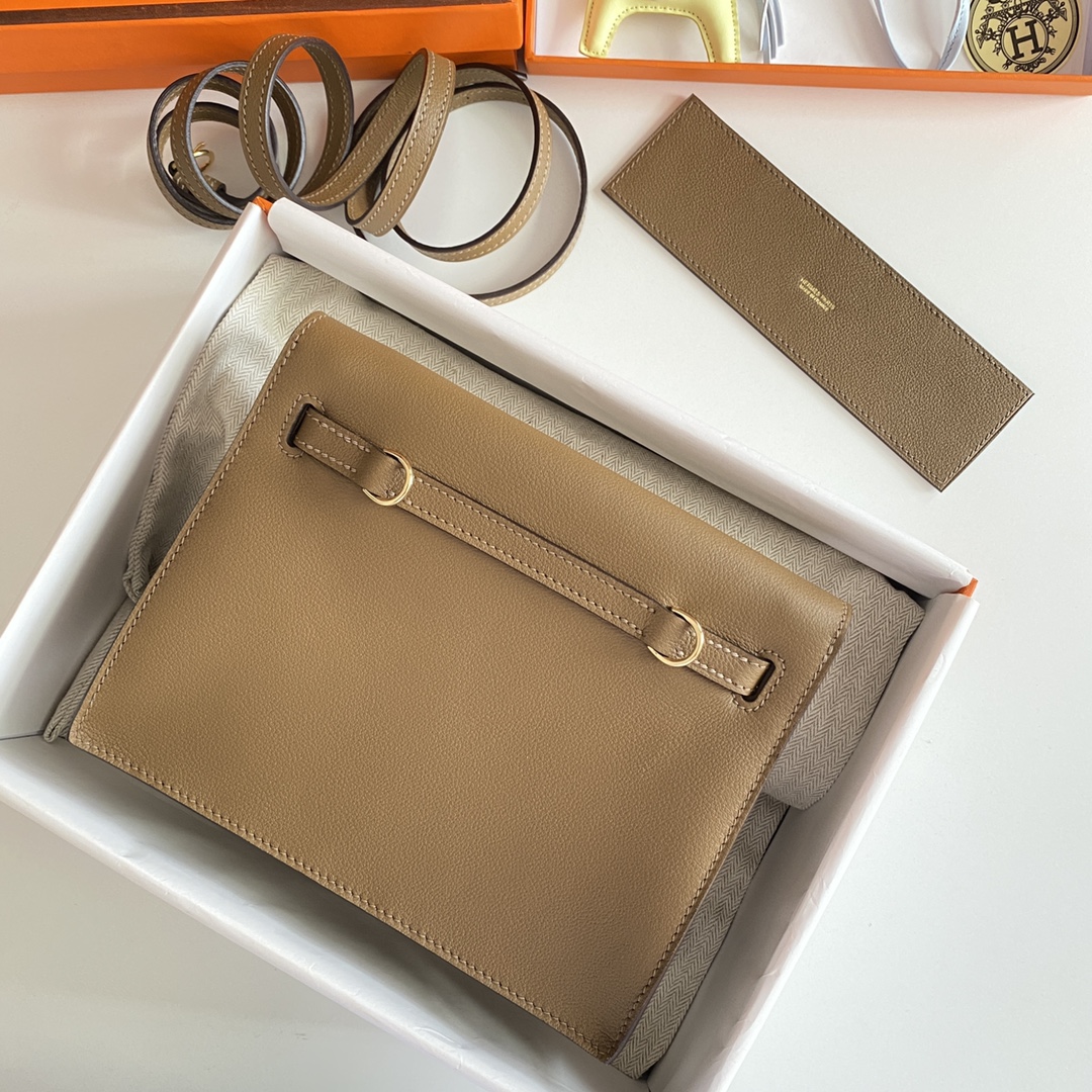 Hermes Kelly Danse Evercolor Bag In Khaki Color